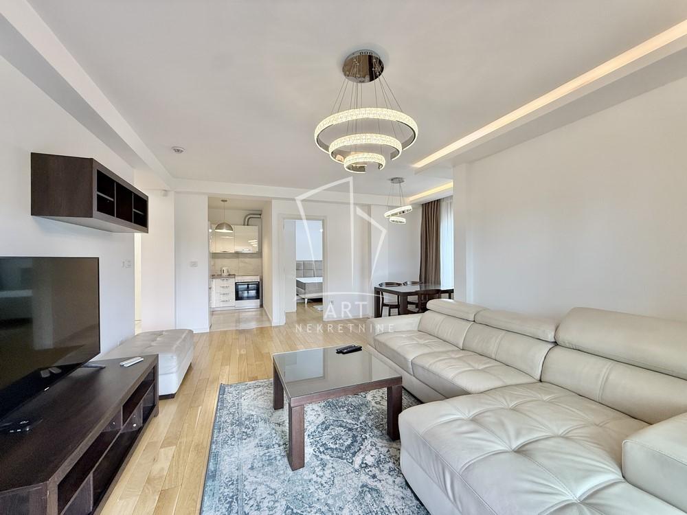 Slika 2 - Borisavljevićeva, Četvorosoban stan za izdavanje, 84m2, 1.600€