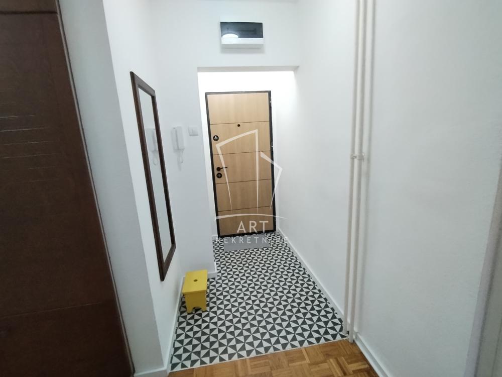 Slika 7 - Dunavski kej, Dvosoban stan za izdavanje, 49m2, 700€