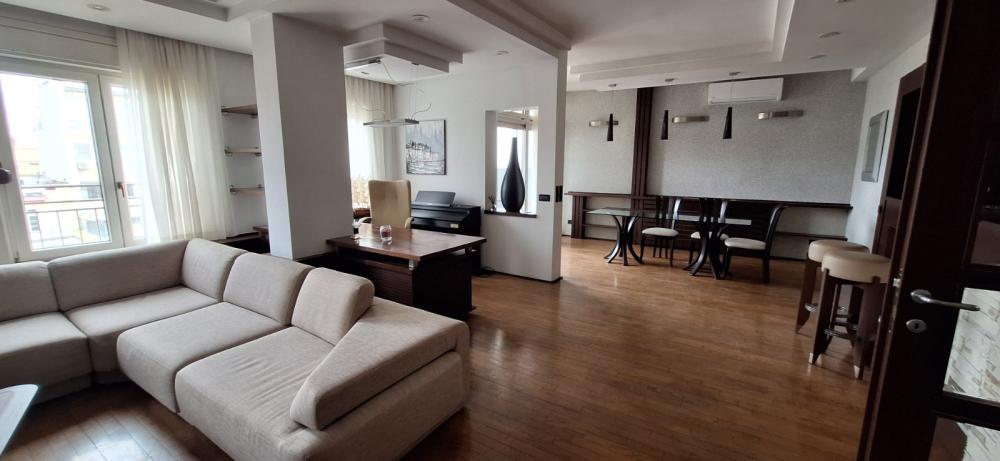 Slika 2 - LAZAREVIĆEVA, Petosoban stan na prodaju, 148m2, 790.000€