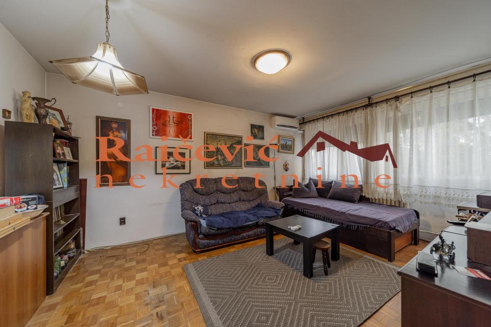 Slika 1 - Karlovacka, Troiposoban stan na prodaju, 85m2, 215.000€