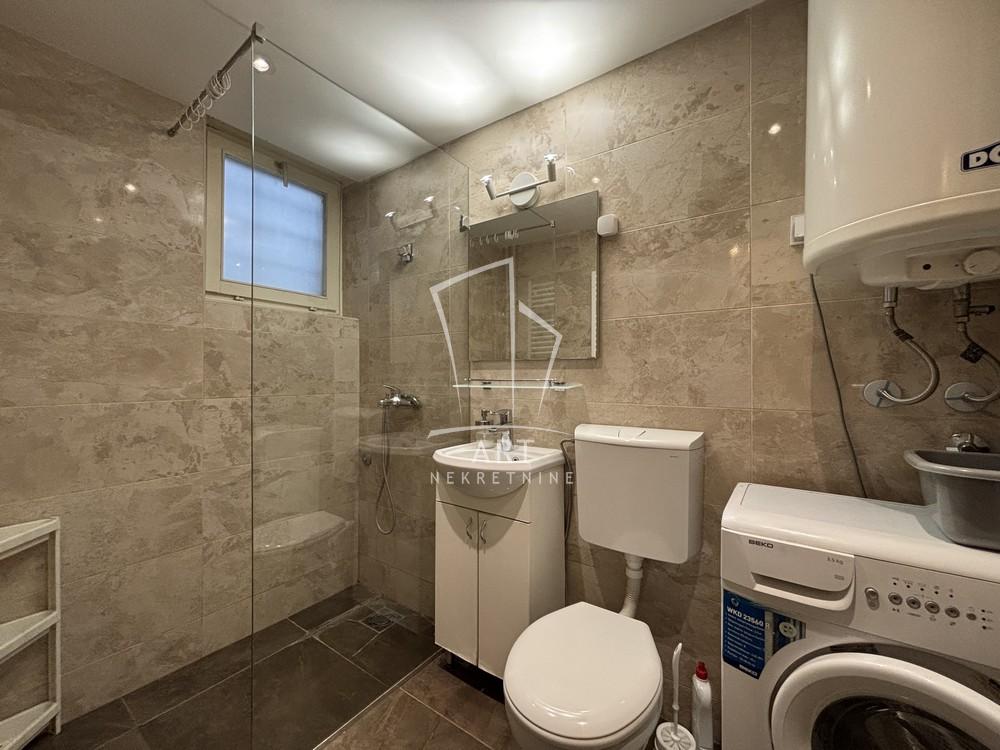 Slika 7 - Dositejeva, Četvorosoban stan za izdavanje, 75m2, 1.200€