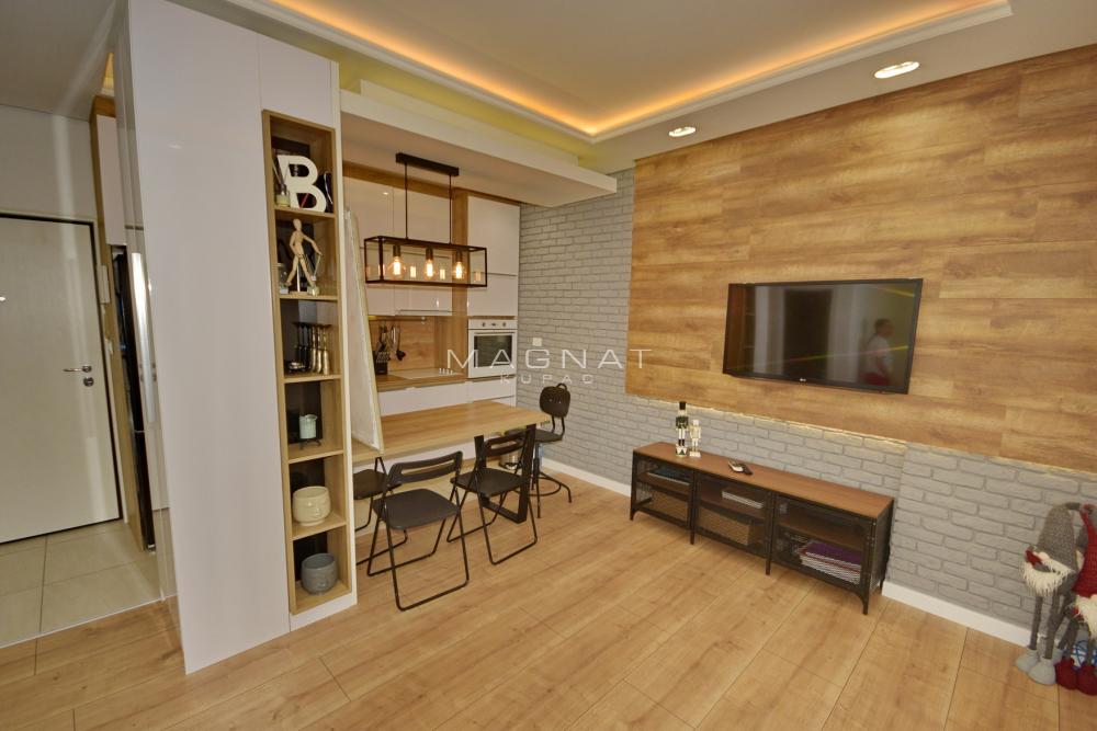 Slika 1 - Miklošićeva, Dvoiposoban stan na prodaju, 56m2, 190.000€