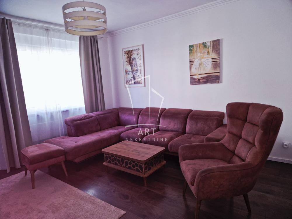 Glavna slika -Majke Jevrosime, Trosoban stan za izdavanje, 66m2, 990€