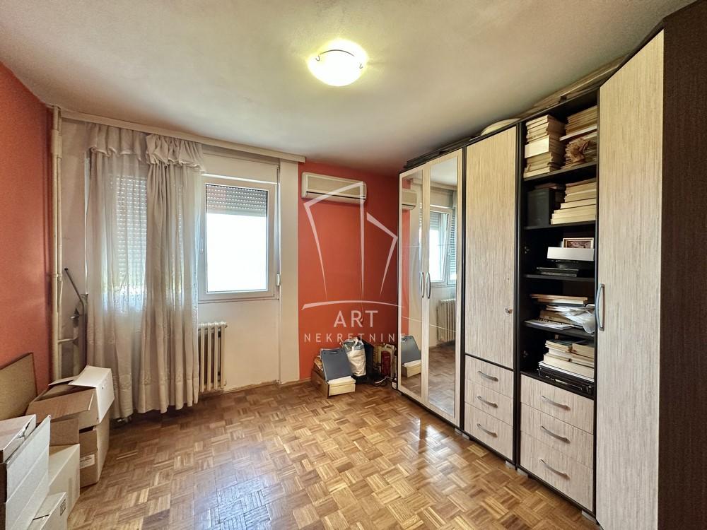 Slika 9 - Mike Alasa, Trosoban stan na prodaju, 78m2, 329.000€