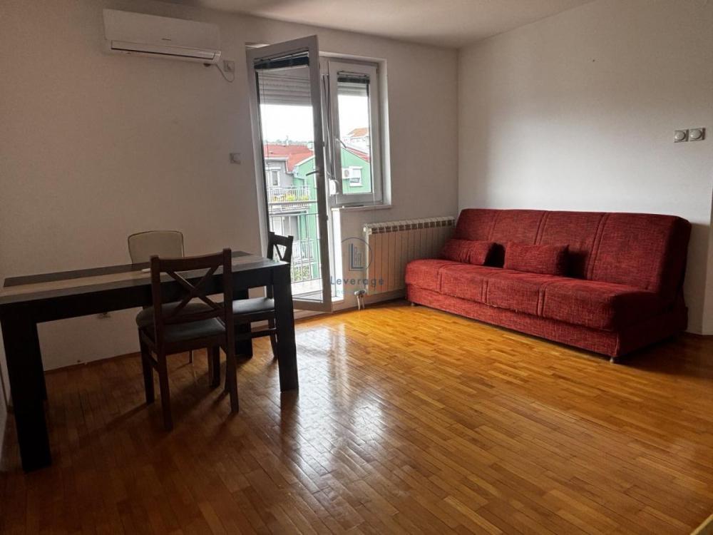 Glavna slika -Mirijevski bulevar, Trosoban stan za izdavanje, 53m2, 450€