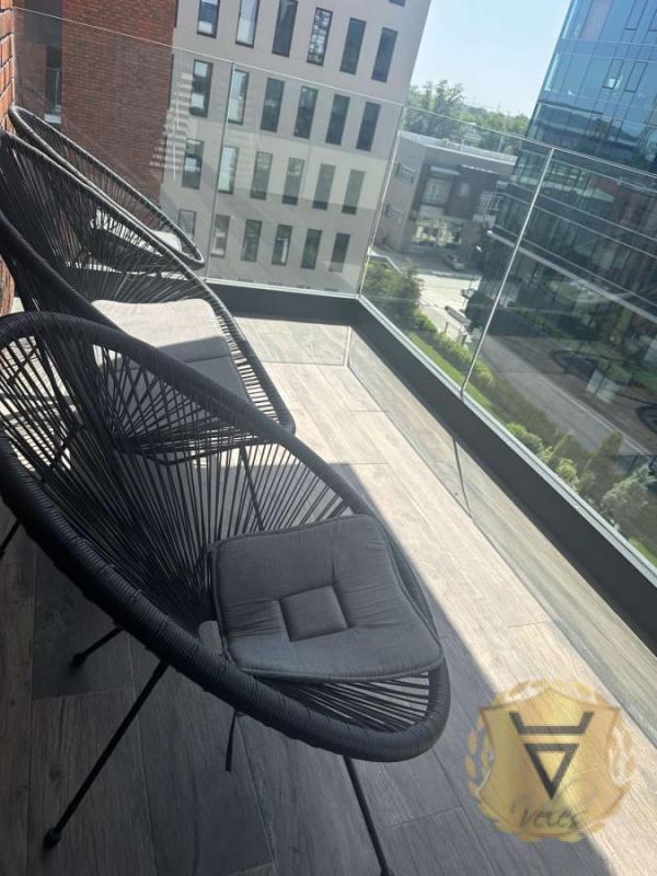 Slika 2 - Četvorosoban stan za izdavanje, 100m2, 2.000€