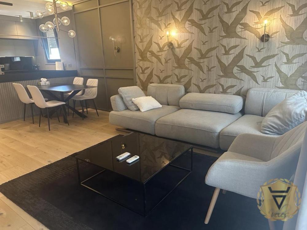 Slika 1 - Četvorosoban stan za izdavanje, 100m2, 2.000€