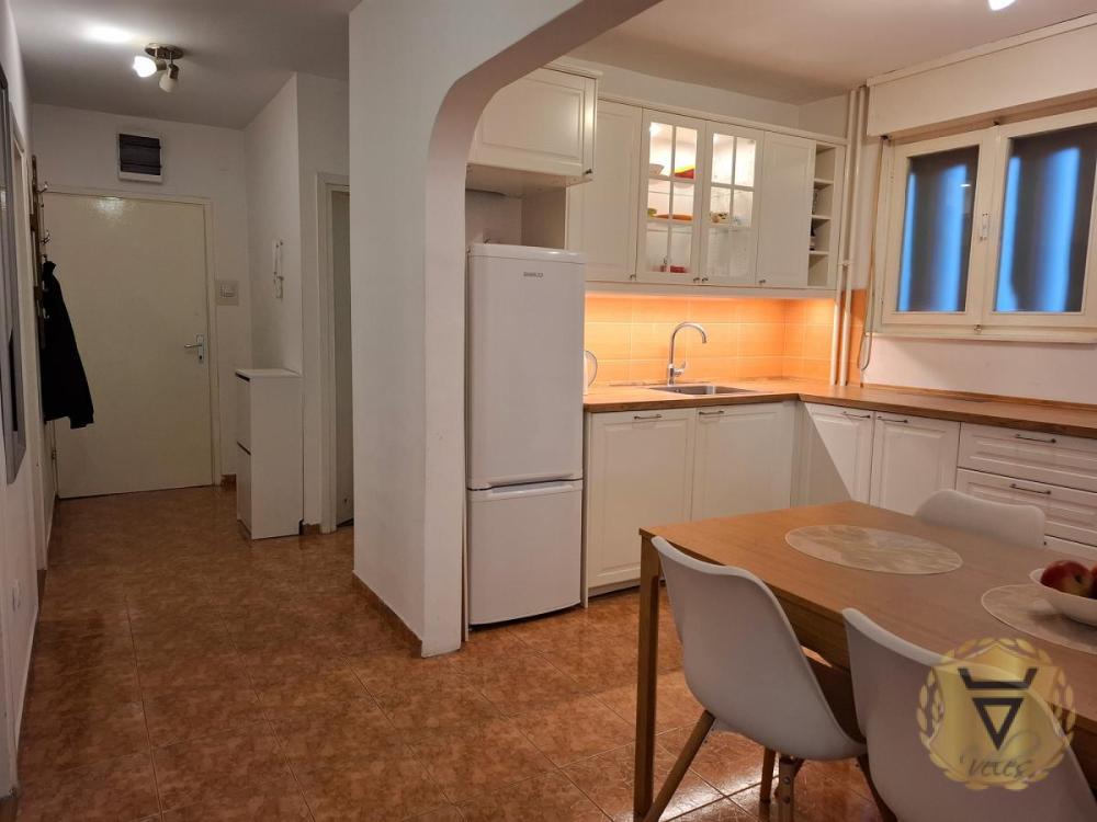 Slika 10 - Četvorosoban stan za izdavanje, 80m2, 1.200€