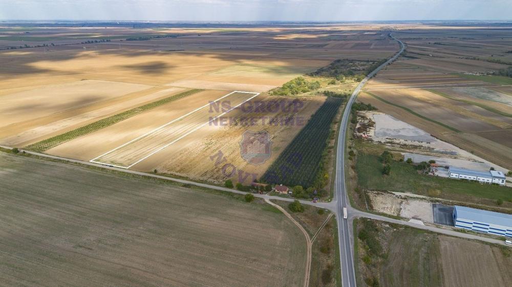 Slika 3 -  Plac na prodaju, Kać, 1.327.160€