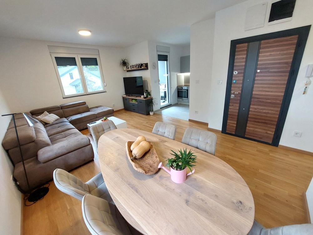 Glavna slika -Troiposoban stan na prodaju, 80m2, 154.000€