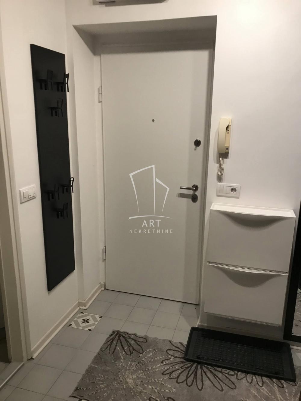 Slika 8 - Džordža Vašingtona, Jednosoban stan za izdavanje, 37m2, 550€