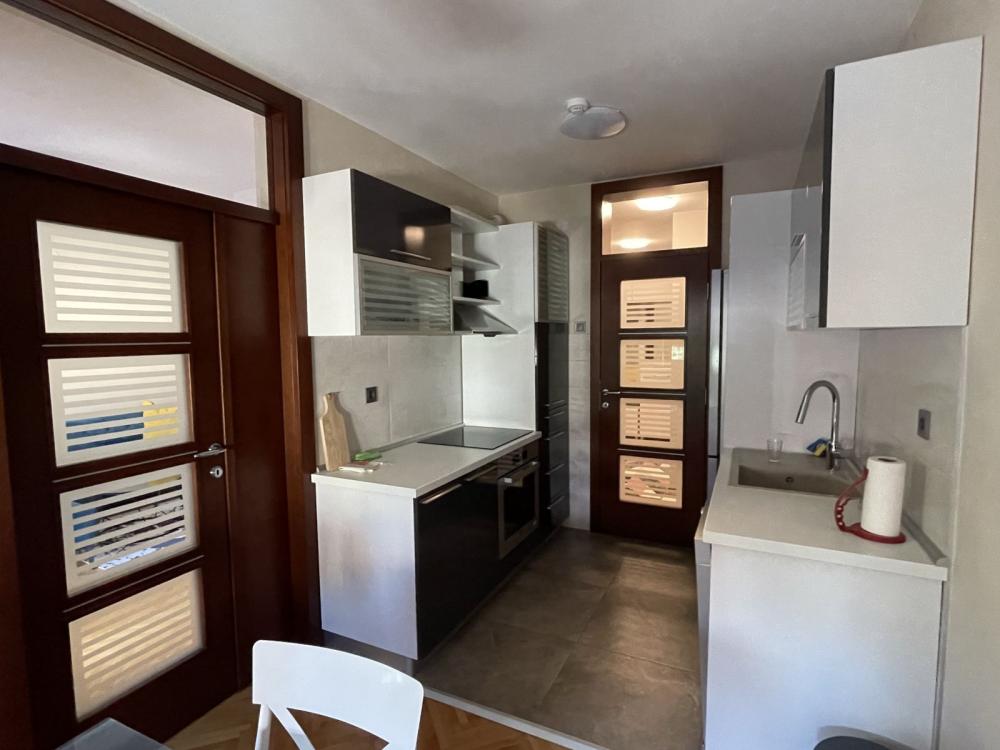 Slika 2 - Kod Tehničkih fakulteta, Trosoban stan za izdavanje, 85m2, 500€