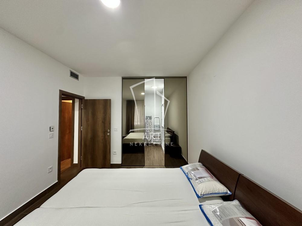 Slika 8 - Vojvode Bogdana, Trosoban stan za izdavanje, 87m2, 1.150€