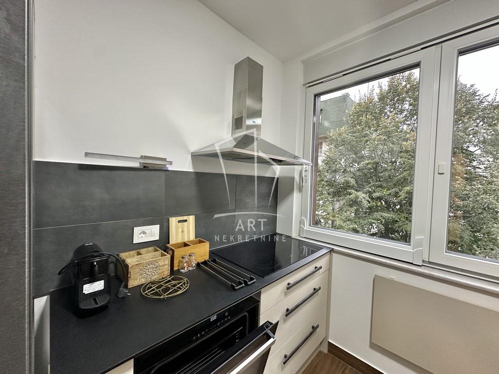 Slika 5 - Vojvode Bogdana, Trosoban stan za izdavanje, 87m2, 1.150€