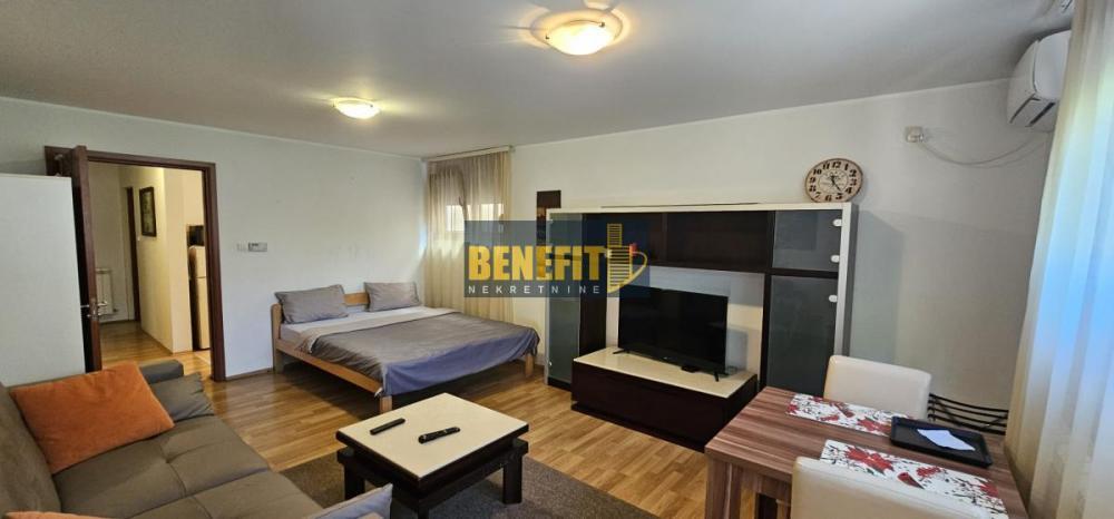 Glavna slika -Jednosoban stan za izdavanje, 35m2, 550€