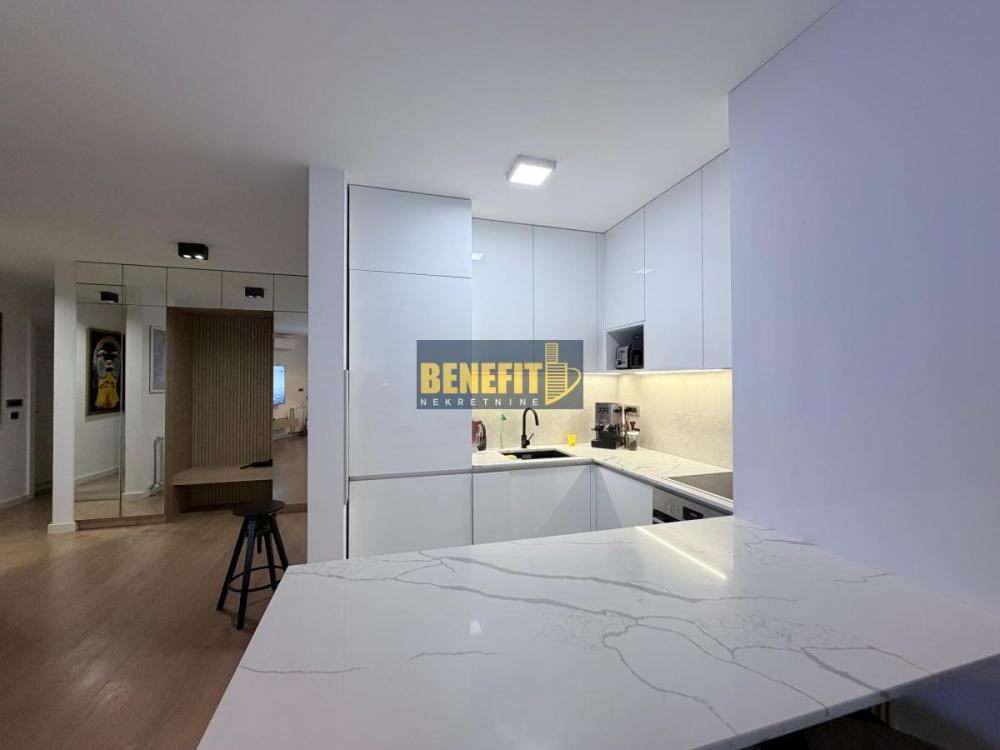 Slika 7 - Četvorosoban stan za izdavanje, 93m2, 1.900€