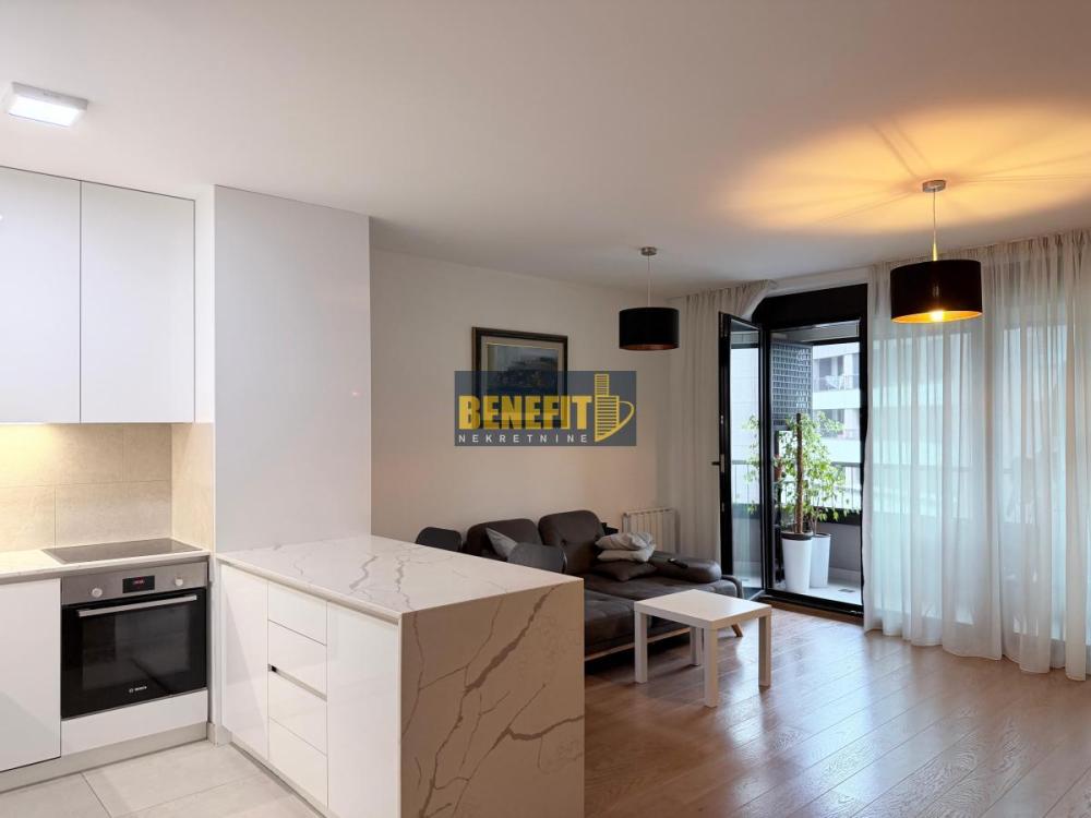 Slika 4 - Četvorosoban stan za izdavanje, 93m2, 1.900€