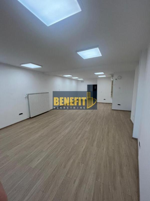 Slika 2 - Trosoban stan za izdavanje, 72m2, 1.400€