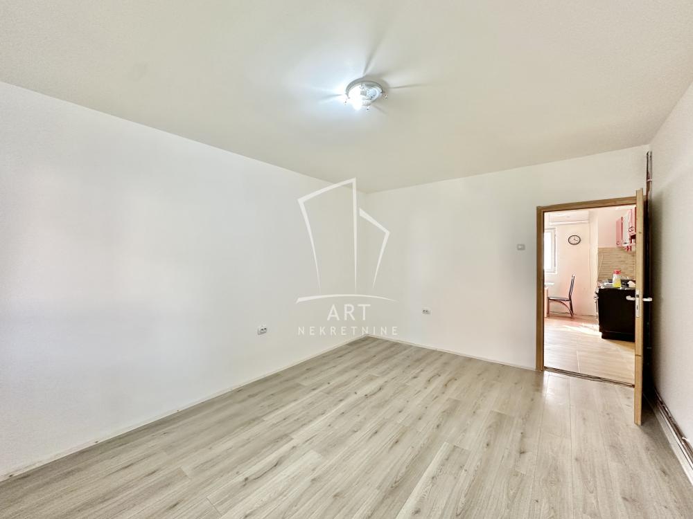 Slika 4 - Dušana Maksina, Trosoban stan na prodaju, 76m2, 113.000€