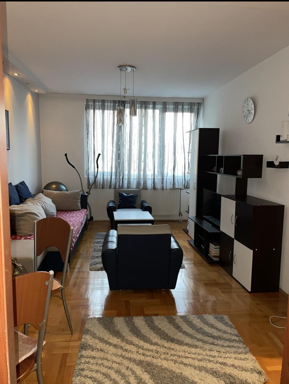 Slika 3 - Trg Kralja Aleksandra, Dvosoban stan za izdavanje, 44m2, 400€