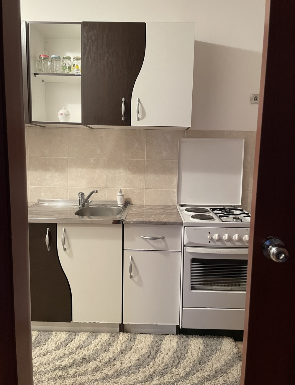 Slika 11 - Trg Kralja Aleksandra, Dvosoban stan za izdavanje, 44m2, 400€