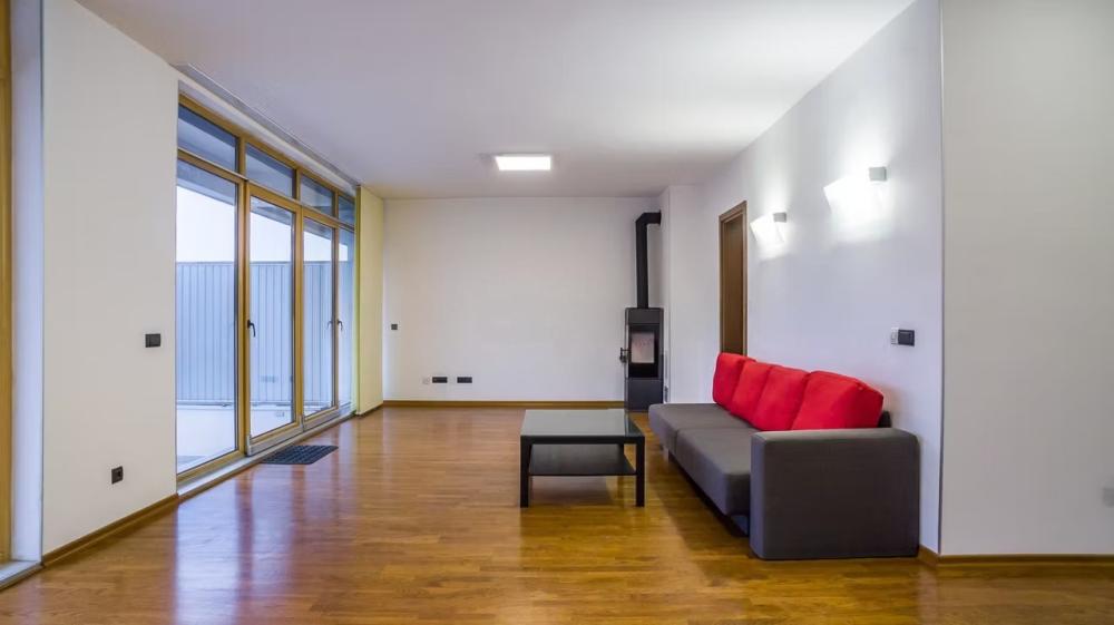 Slika 7 - Kuća za izdavanje, 400m2, 6.000€