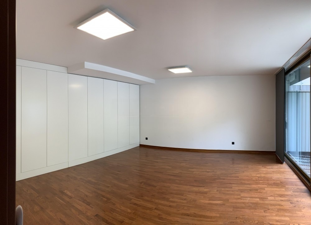 Slika 2 - Kuća za izdavanje, 400m2, 6.000€