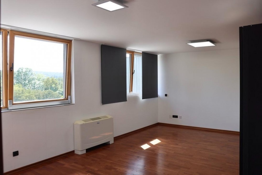 Slika 0 - Kuća za izdavanje, 400m2, 6.000€