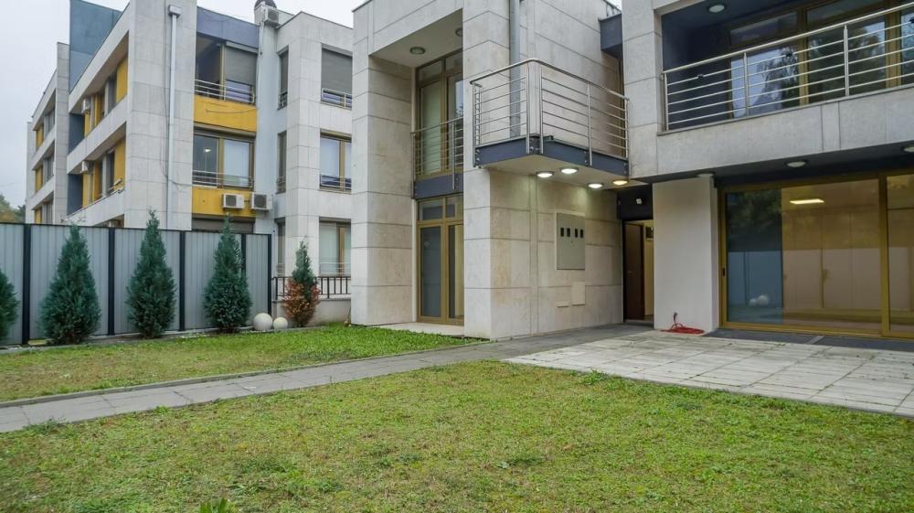 Glavna slika - Kuća za izdavanje, 400m2, 6.000€