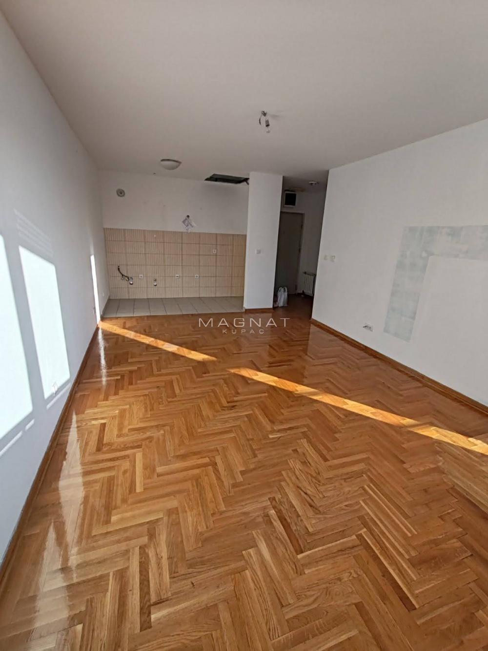Slika 5 - Četvorosoban stan na prodaju, 92m2, 155.000€