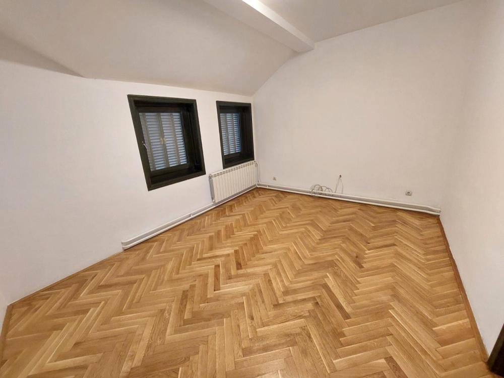 Slika 3 -  Kuća za izdavanje, 2.600€