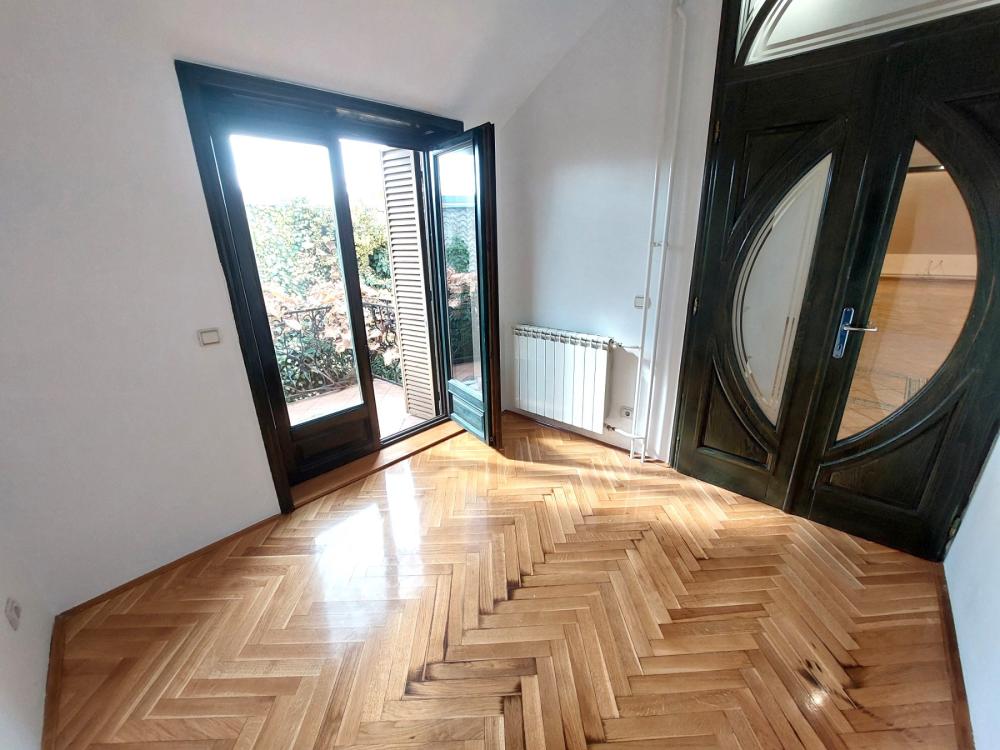 Slika 2 -  Kuća za izdavanje, 2.600€