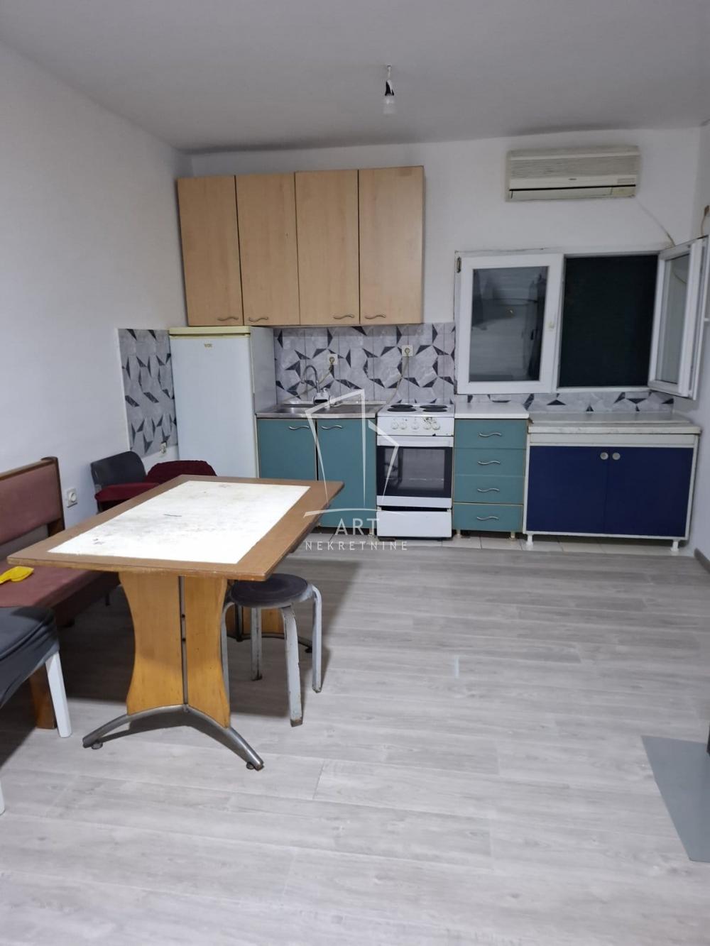 Slika 2 - Partizanski blok 2, Trosoban stan za izdavanje, 60m2, 400€