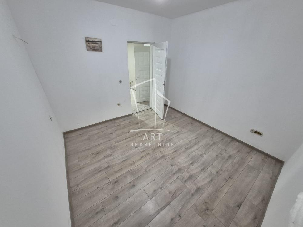 Slika 4 - Partizanski blok 2, Trosoban stan za izdavanje, 60m2, 400€