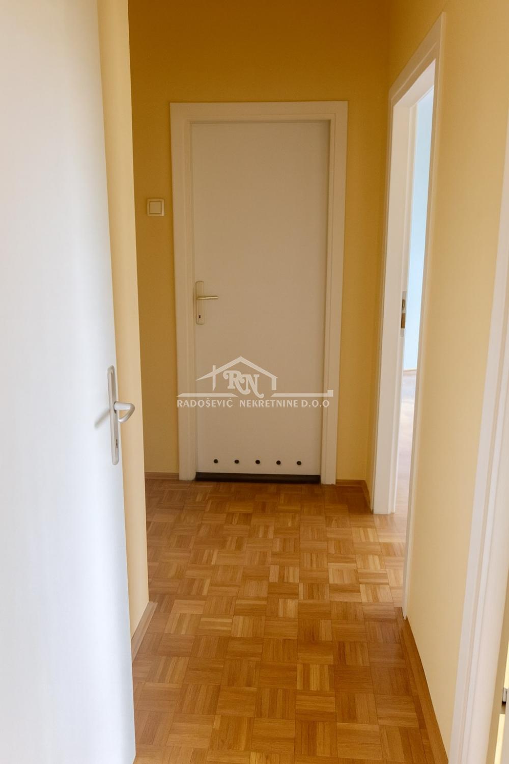 Slika 9 - Trgovačka, Dvoiposoban stan na prodaju, 77m2, 189.900€