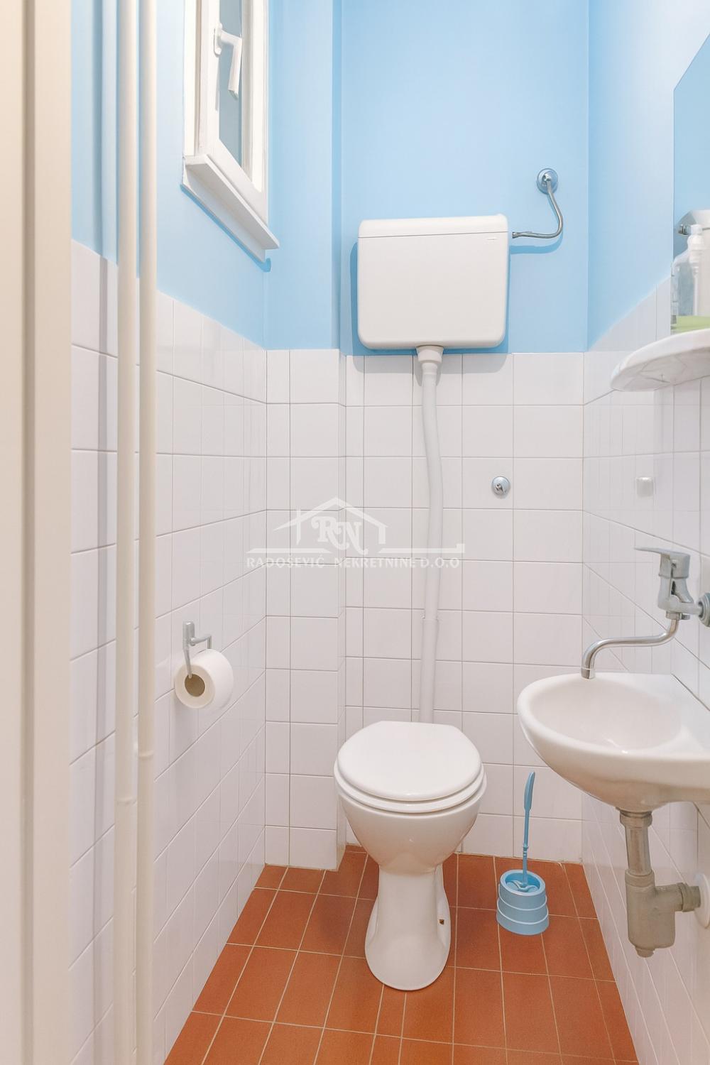 Slika 8 - Trgovačka, Dvoiposoban stan na prodaju, 77m2, 189.900€