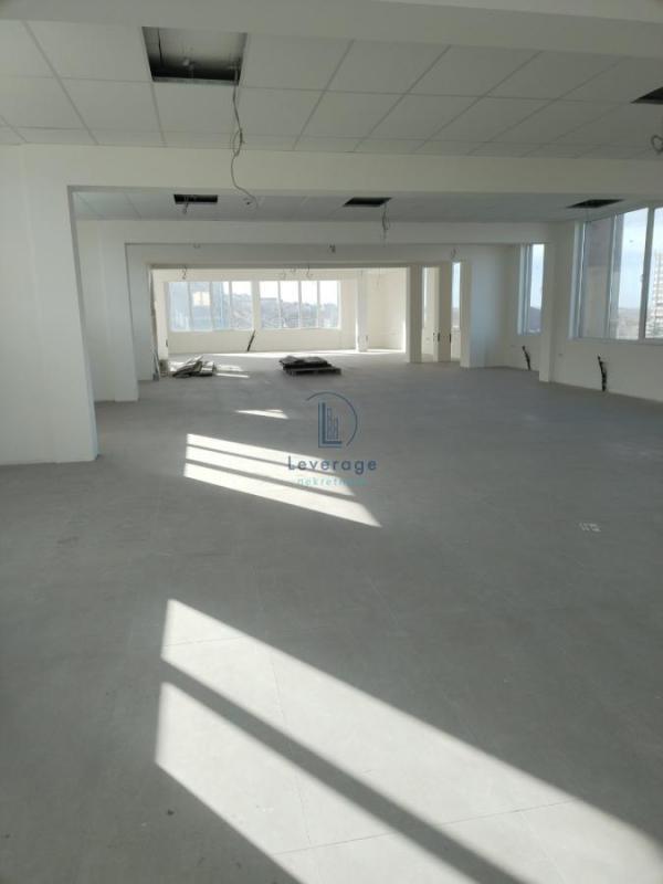 Slika 2 -  Lokal za izdavanje, 1200m2, 12.000€