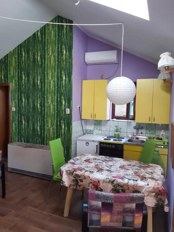 Slika 2 - Trosoban stan za izdavanje, 45m2, 390€