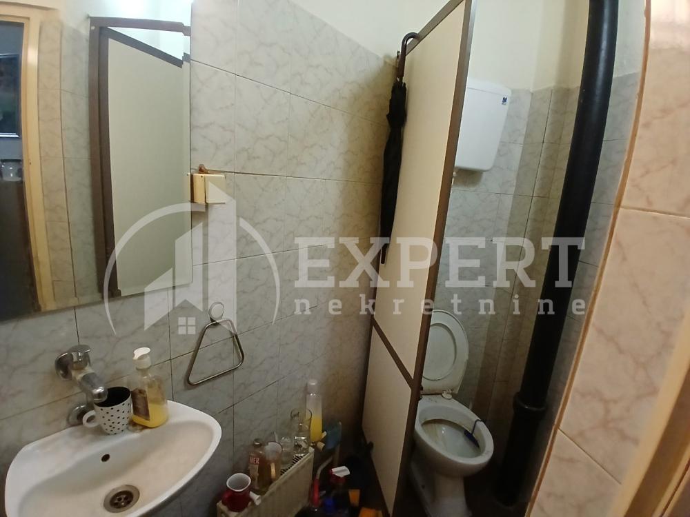 Slika 3 - Cara Dušana,  Lokal na prodaju, 16m2, 20.000€