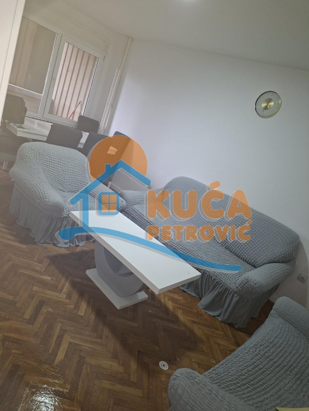 Glavna slika -Trg 14. oktobra, Troiposoban stan za izdavanje, 89m2, 600€