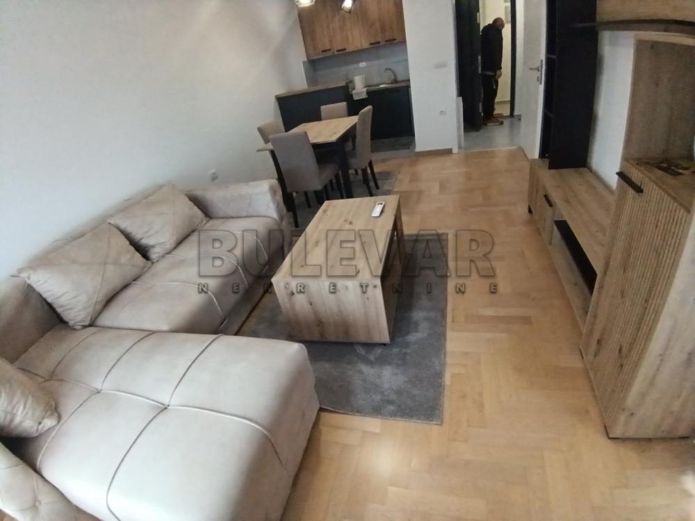 Slika 1 - Belotinačka, Jednoiposoban stan za izdavanje, 43m2, 350€