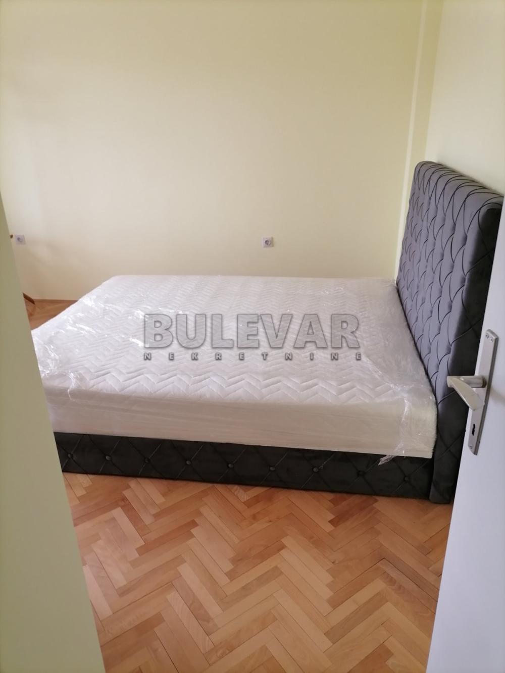 Slika 8 - Bulevar Nemanjića, Trosoban stan za izdavanje, 80m2, 400€