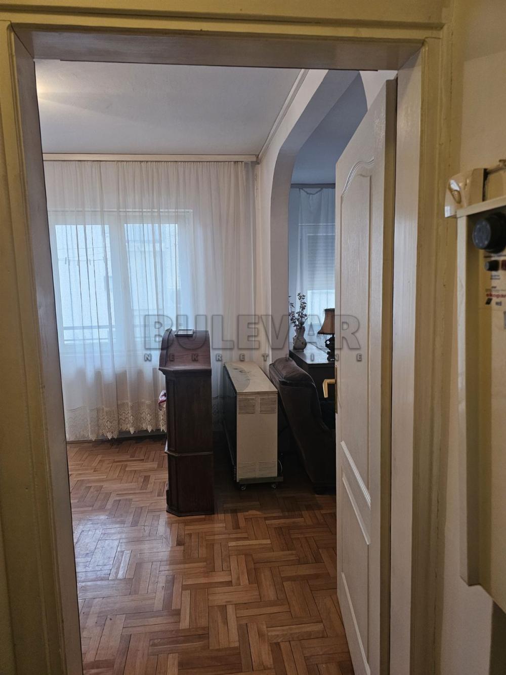 Slika 10 - Kneza Mihaila Obrenovića, Dvosoban stan na prodaju, 60m2, 100.000€