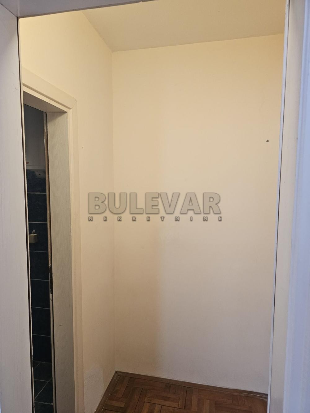 Slika 8 - Kneza Mihaila Obrenovića, Dvosoban stan na prodaju, 60m2, 100.000€