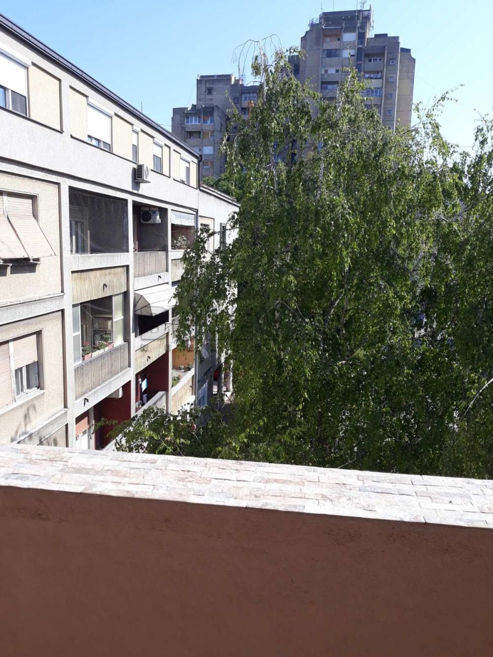 Slika 10 - Obrenovićeva,  Lokal za izdavanje, 71m2, 450€