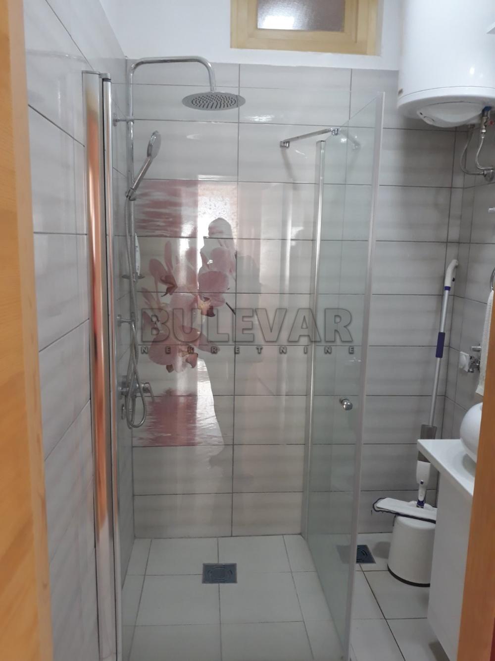 Slika 9 - Obrenovićeva,  Lokal za izdavanje, 71m2, 450€