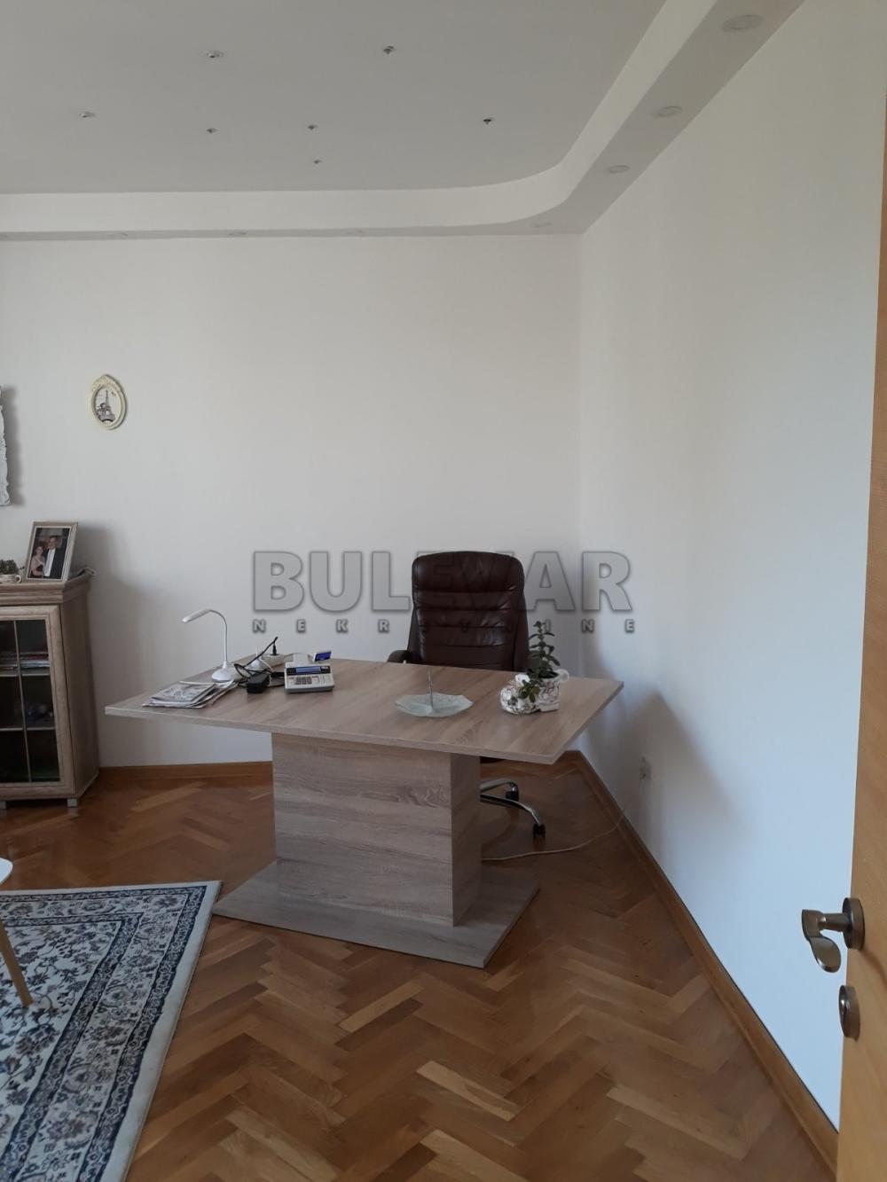 Slika 11 - Obrenovićeva,  Lokal za izdavanje, 71m2, 450€