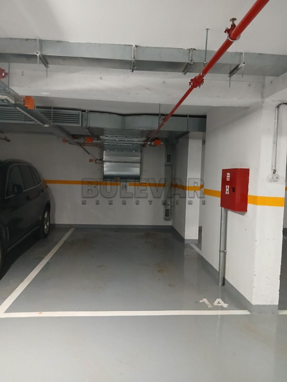 Slika 11 - Stevana Sremca,  Lokal za izdavanje, 50m2, 450€