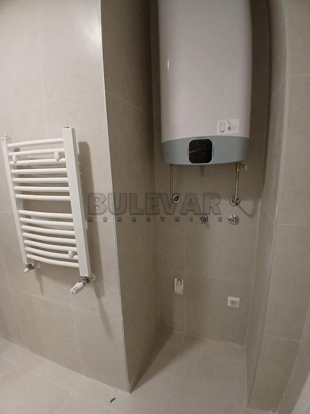 Slika 10 - Stevana Sremca,  Lokal za izdavanje, 50m2, 450€