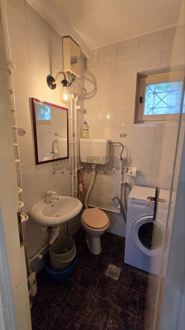 Slika 4 - Karadžićeva,  Kuća za izdavanje, 70m2, 390€